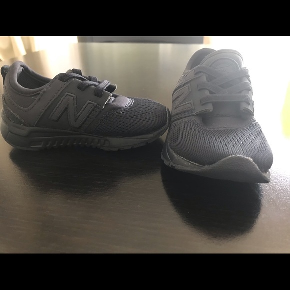 New Balance 247 - Baby Size 5 - Picture 1 of 2